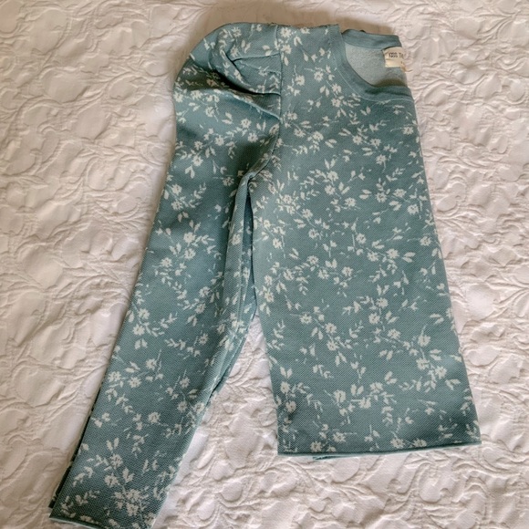 Kiss The Stars ⭐️ Puff Sleeve Floral Top - Picture 4 of 7